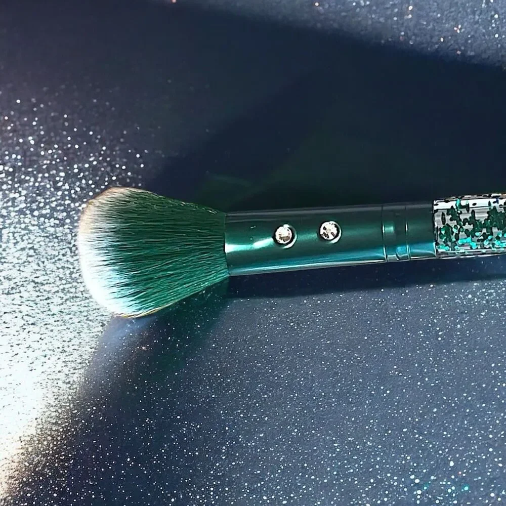 SLMISSGLAM P40 Emerald Green Glitter Rhinestone Round Blusher Brush NWOB